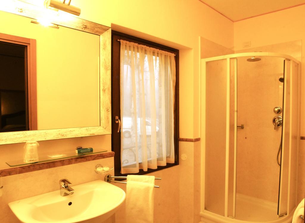 La Griglia Hotel Argegno Quarto foto